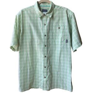 Patagonia Puckerware SS Plaid Button Down Shirt White/Green Outdoor Men’s Medium